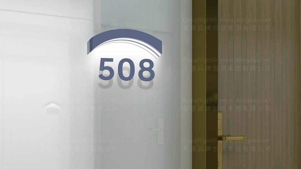 新手如何接logo设计要求？掌握这些技巧轻松入门