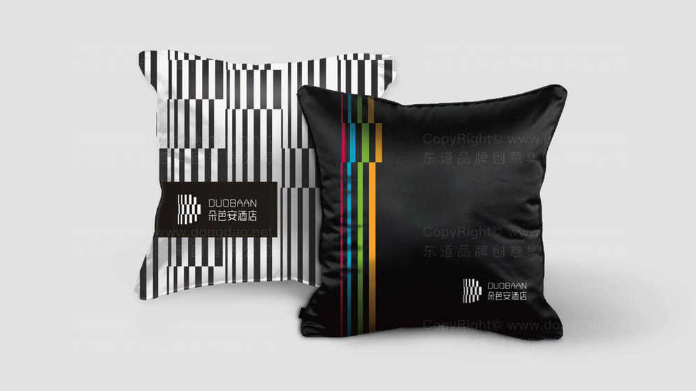 如何通过logo设计传达婚庆温馨感？复杂图案比简约线条更专业吗？