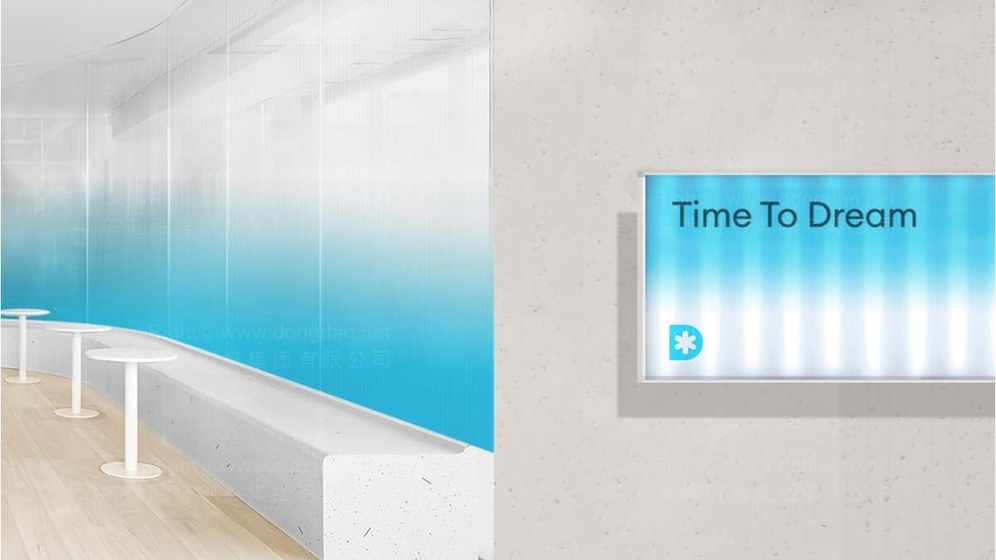 如何设计幼儿园家具logo传递安全理念?简约手绘风格是否更佳?