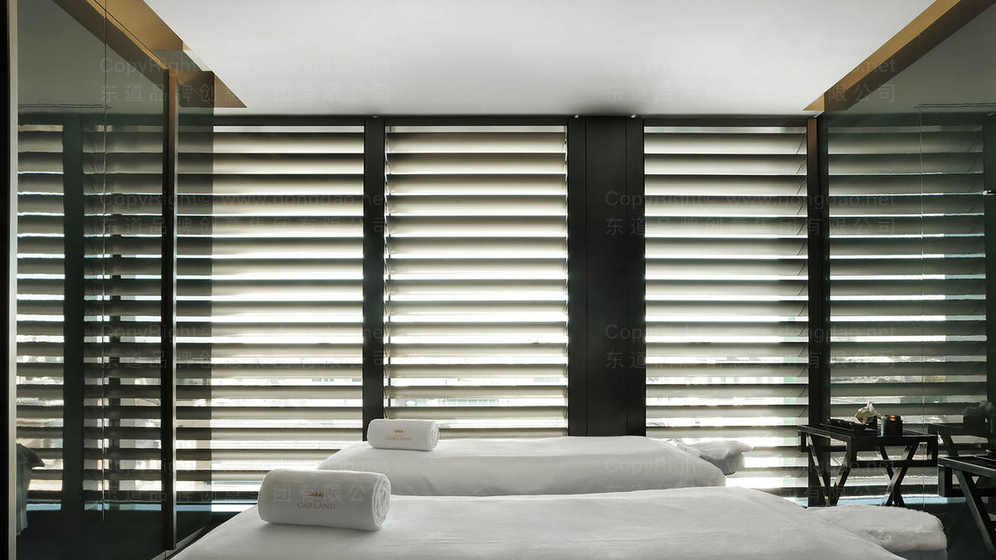 在电商平台如何优化电动窗帘logo？简约设计是否更有效？