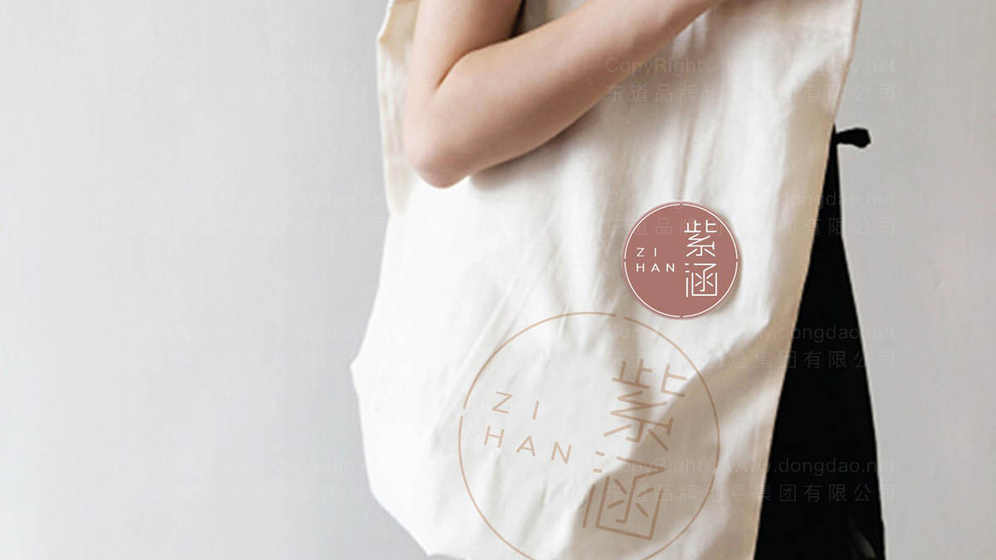 棉服品牌设计越复杂越好吗？简约风格如何增强品牌信任度？