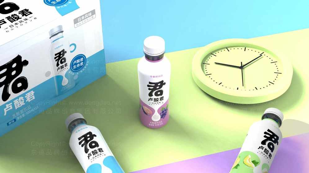 在电商平台中，包装如何增强产品吸引力？设计时需考虑哪些视觉元素？