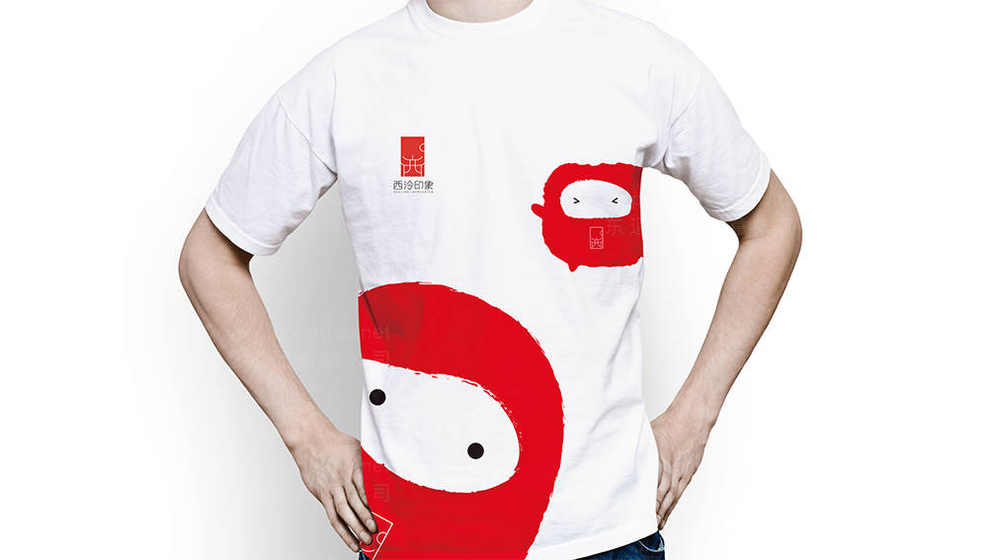 如何设计羊毛衫包装提升视觉吸引力？为什么材料选择影响产品保护性？