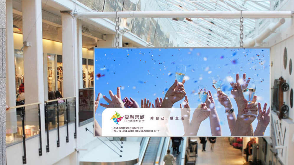 为什么女靴包装在运输中易变形？如何通过结构优化增强保护性？