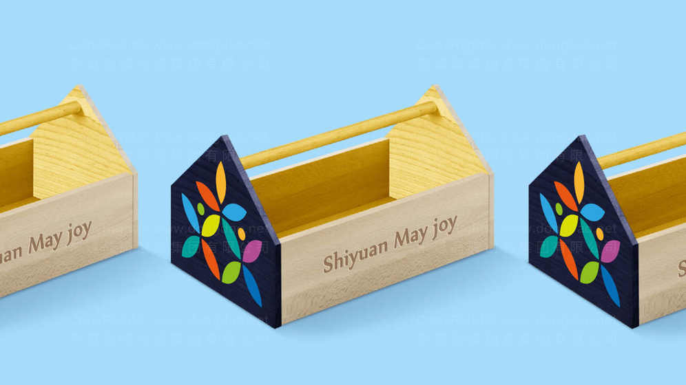 休闲女装包装设计是什么？它对品牌形象塑造有何具体作用？