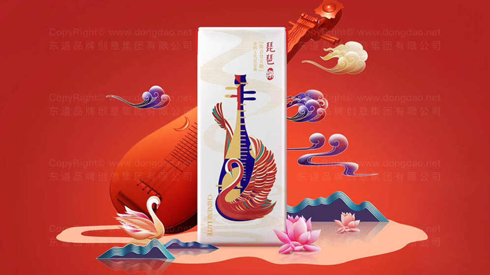 在零售展示中，婴儿车包装如何吸引目标用户？有哪些视觉传达要素？