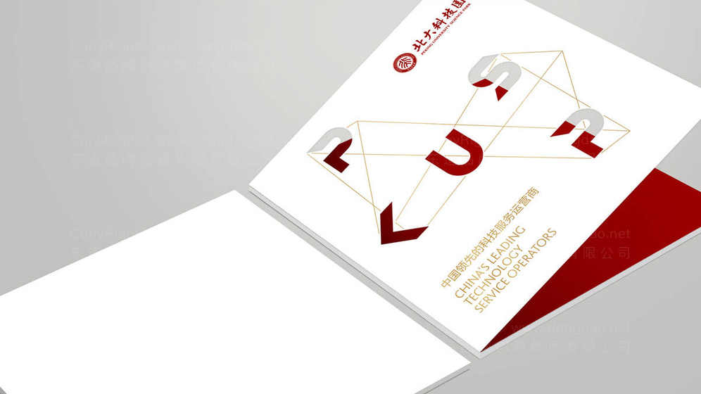 如何通过创意画册设计提升品牌形象，以及为什么这种设计方式有效？