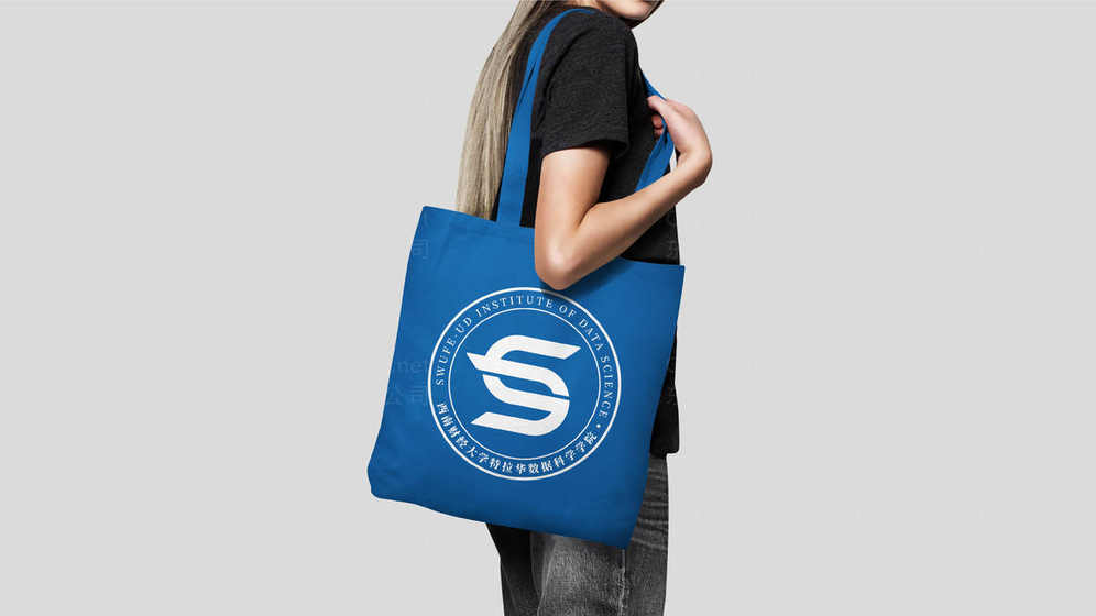 汽车画册设计流程中,第一阶段应该重点分析哪些市场要素?