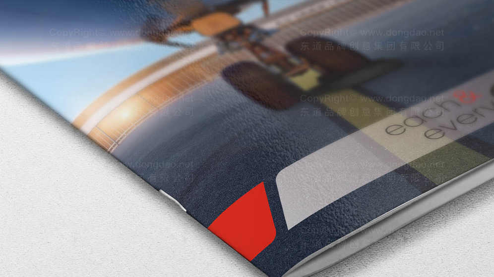 如何优化防火门画册的信息层级？为什么色彩对比能提升可读性？