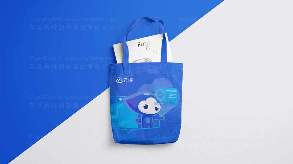 走入式衣柜画册与整体橱柜画册有何区别？设计侧重点分别是什么？
